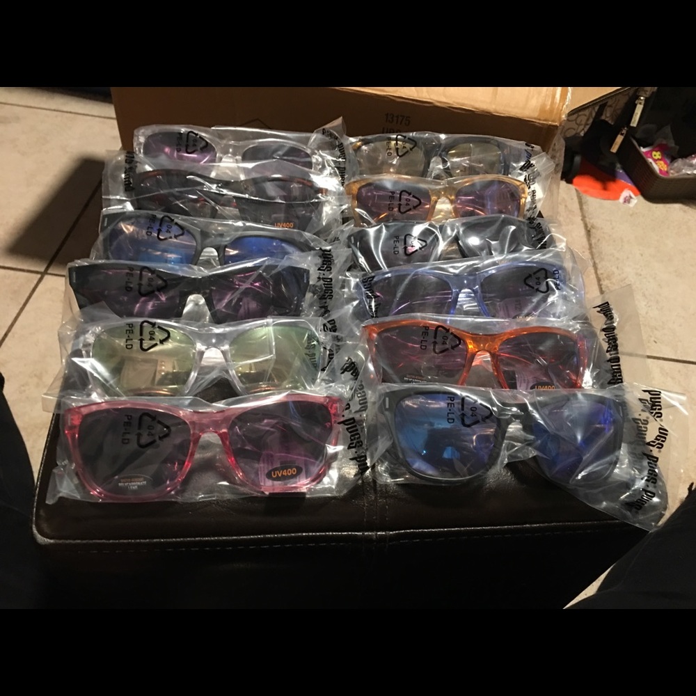 12 Pairs Of Pugs Sunglasses Variety Of Colors